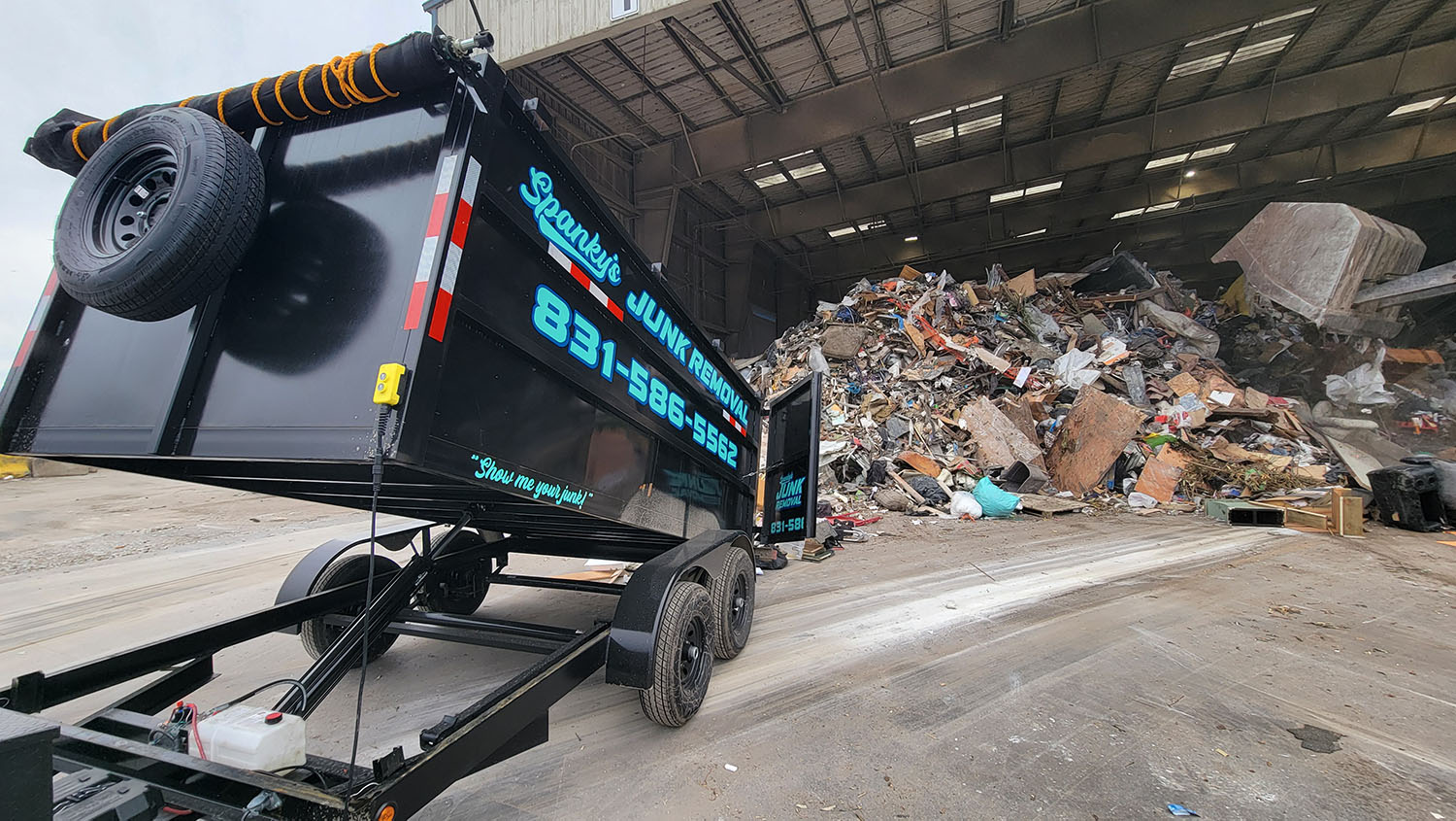 Read more about the article Decluttering Your Space: The Benefits of Professional Junk Removal in Monterey